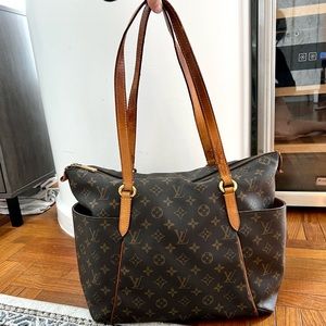 Authentic LOUIS VUITTON TotallyMM Monogram Tote Shoulder Bag w/side pockets